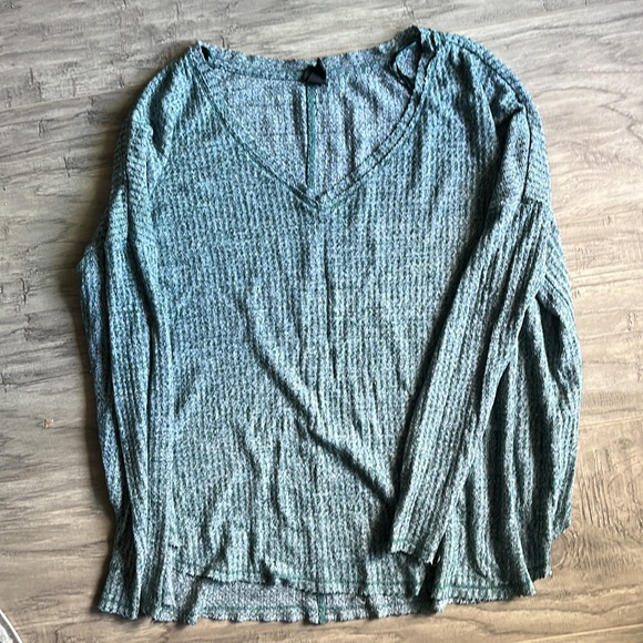 FREE add on | Cozy Oversized Green Top - Picture 1 of 7